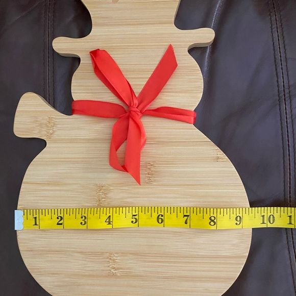 Nabisco Cutting Board MEDIUM ( L 14” x W 9”) Wood Snowman Logo Engraved  New - Picture 3 of 4
